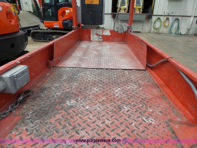 image for item L6045 2008 Skyjack 3219 scissor lift