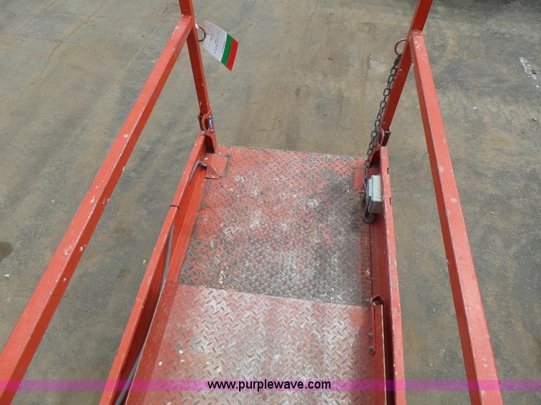image for item L6045 2008 Skyjack 3219 scissor lift
