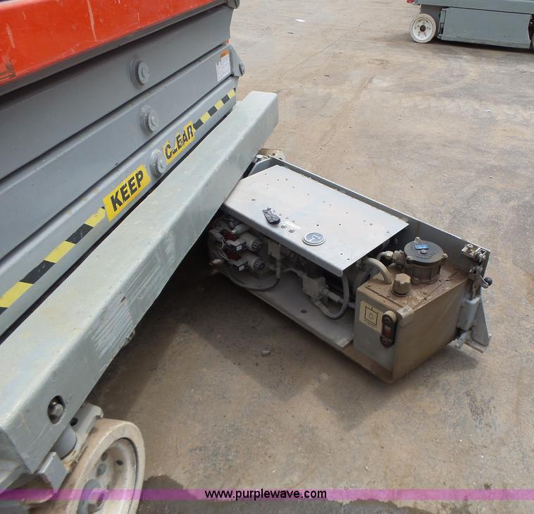 image for item L6045 2008 Skyjack 3219 scissor lift