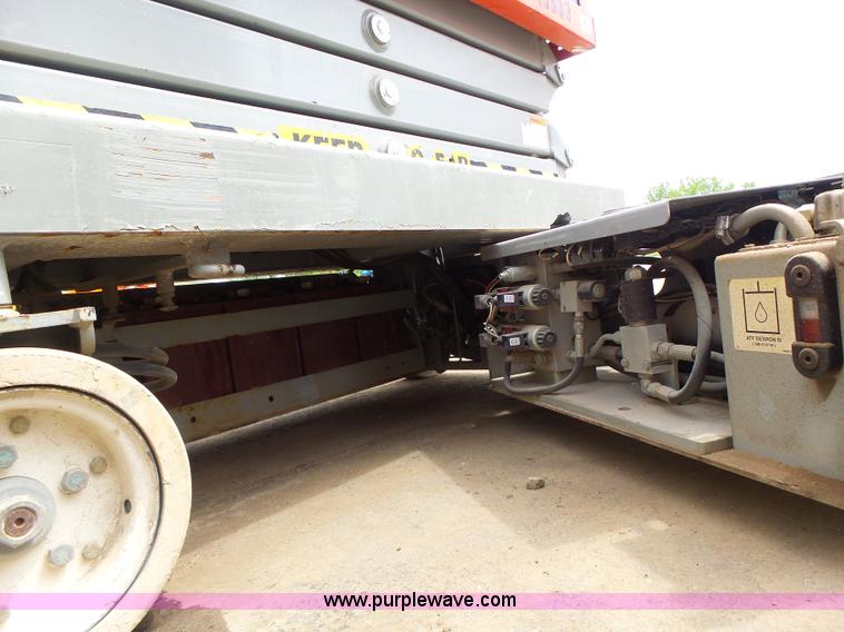 image for item L6045 2008 Skyjack 3219 scissor lift