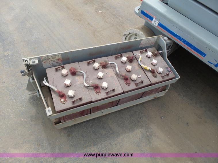 image for item L6045 2008 Skyjack 3219 scissor lift