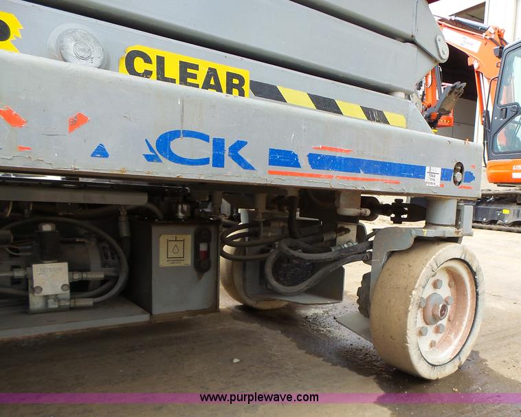 image for item L6045 2008 Skyjack 3219 scissor lift