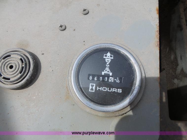 image for item L6046 2001 Skyjack 3219 scissor lift