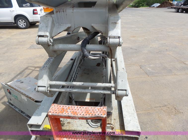 image for item L6046 2001 Skyjack 3219 scissor lift