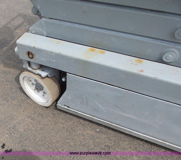 image for item L6048 2008 Skyjack 3219 scissor lift