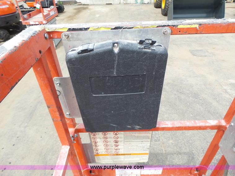 image for item L6048 2008 Skyjack 3219 scissor lift