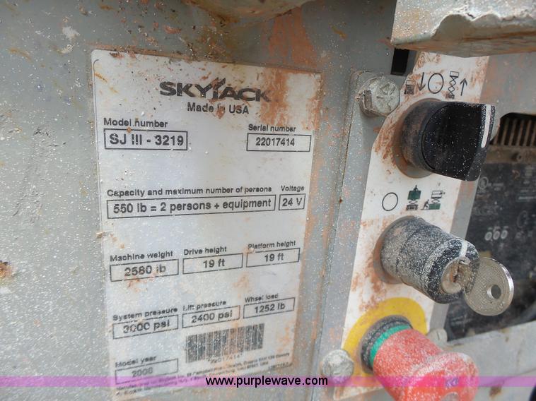 image for item L6048 2008 Skyjack 3219 scissor lift