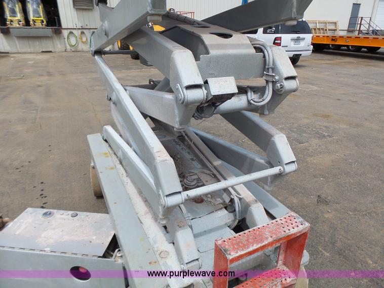 image for item L6048 2008 Skyjack 3219 scissor lift