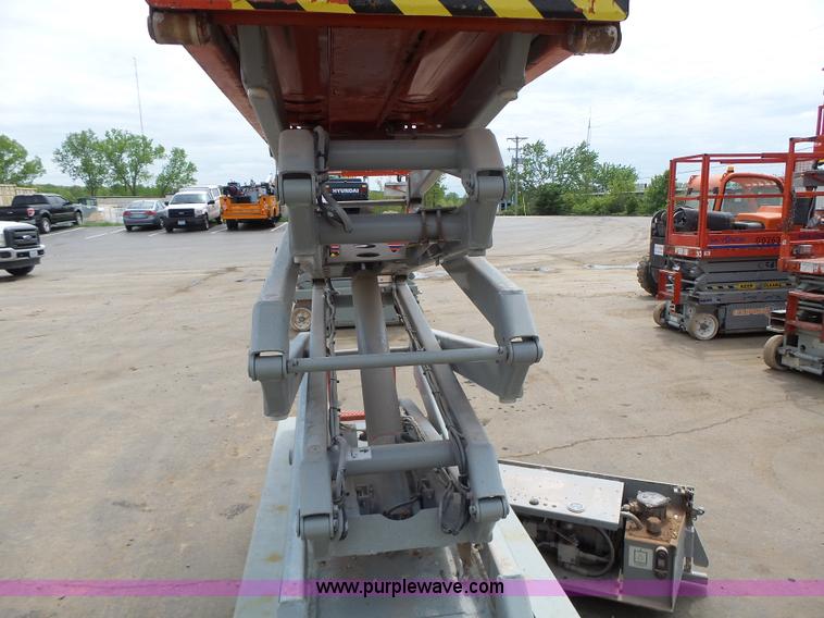 image for item L6048 2008 Skyjack 3219 scissor lift