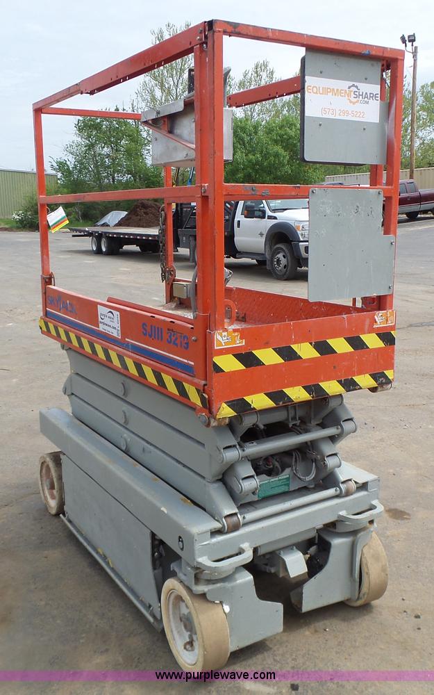 image for item L6049 2008 Skyjack 3219 scissor lift