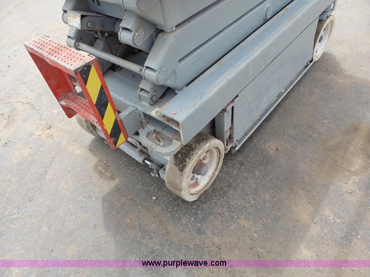 image for item L6049 2008 Skyjack 3219 scissor lift
