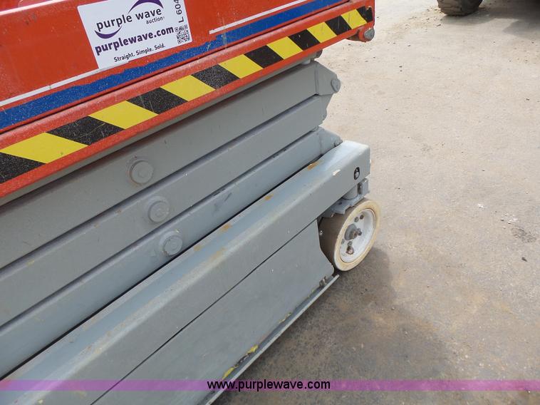 image for item L6049 2008 Skyjack 3219 scissor lift