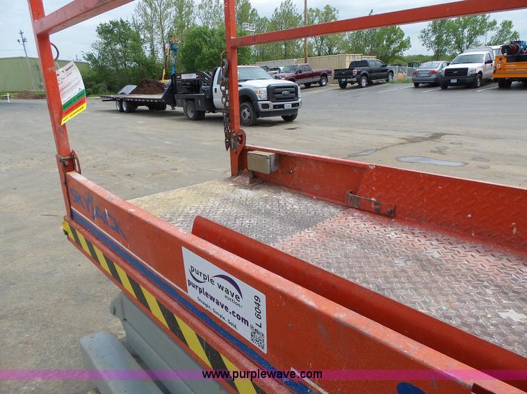 image for item L6049 2008 Skyjack 3219 scissor lift