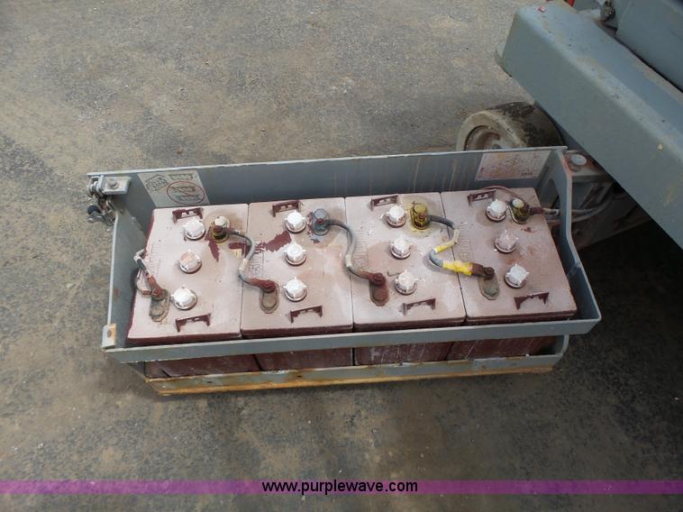 image for item L6049 2008 Skyjack 3219 scissor lift