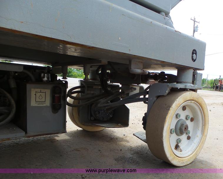 image for item L6049 2008 Skyjack 3219 scissor lift
