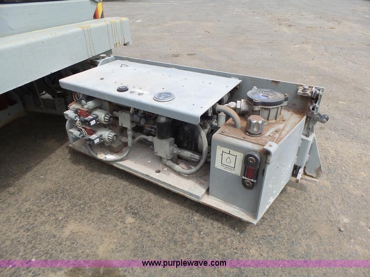 image for item L6049 2008 Skyjack 3219 scissor lift