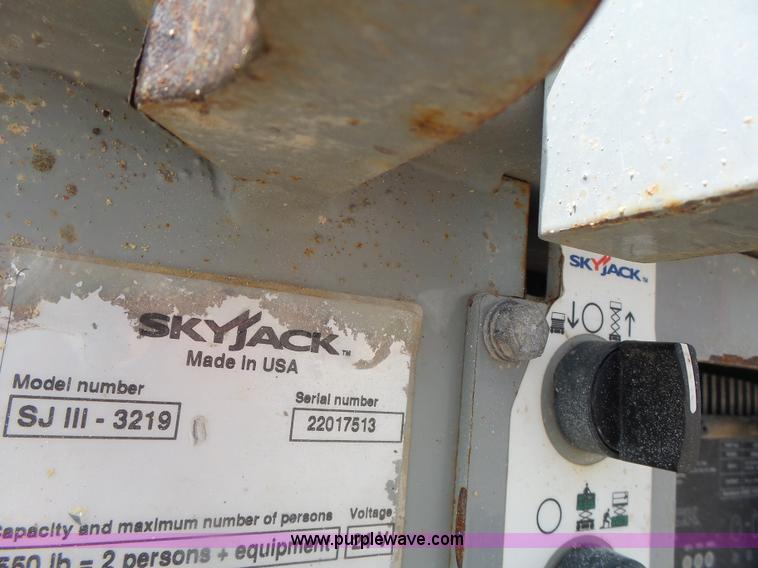 image for item L6050 2008 Skyjack 3219 scissor lift