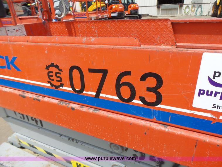 image for item L6050 2008 Skyjack 3219 scissor lift