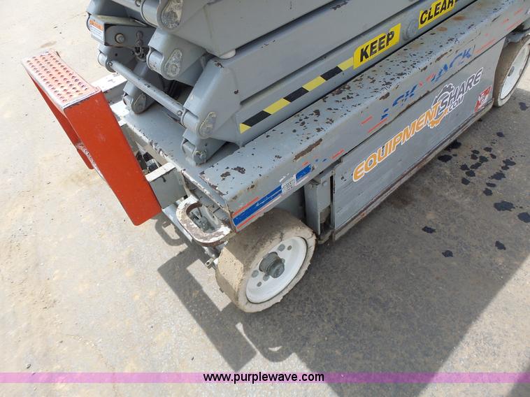 image for item L6050 2008 Skyjack 3219 scissor lift