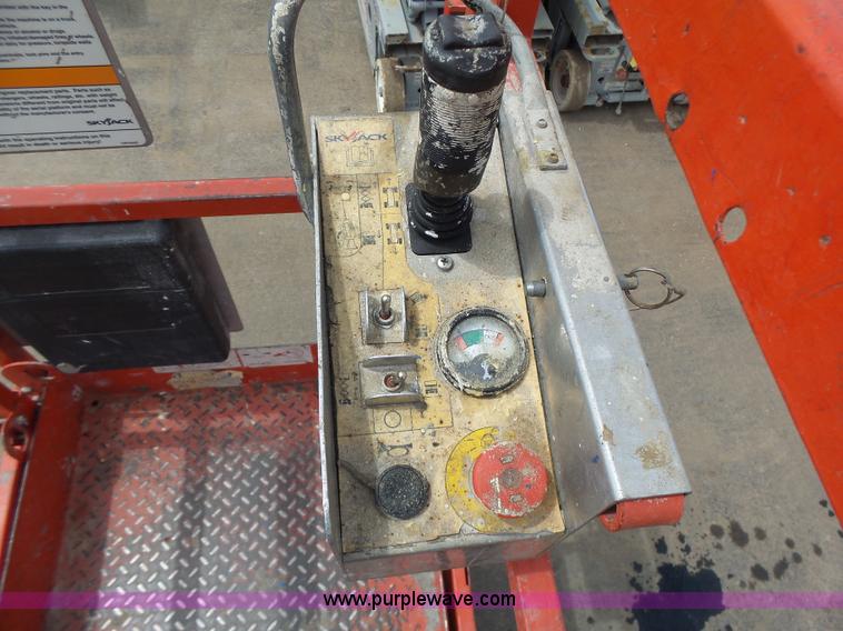 image for item L6050 2008 Skyjack 3219 scissor lift