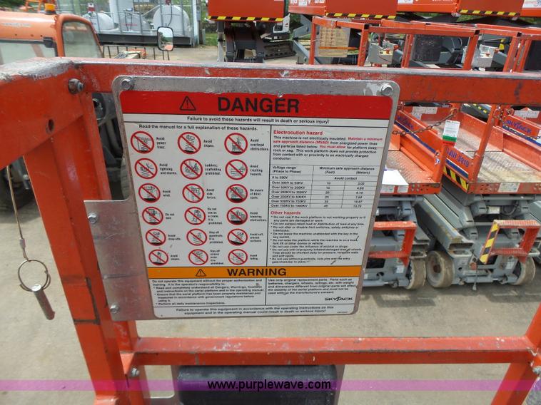 image for item L6050 2008 Skyjack 3219 scissor lift