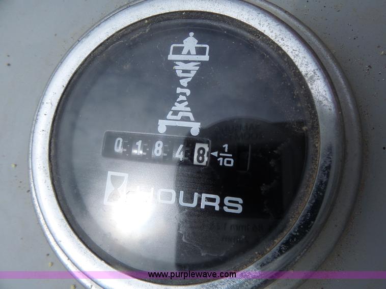 image for item L6050 2008 Skyjack 3219 scissor lift