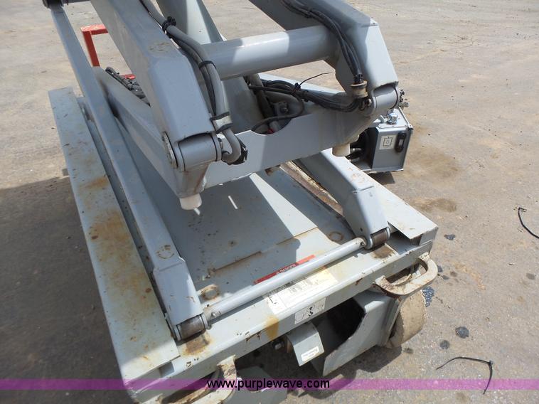 image for item L6051 2008 Skyjack 3219 scissor lift