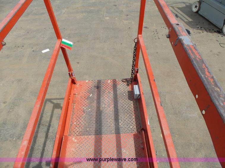 image for item L6051 2008 Skyjack 3219 scissor lift