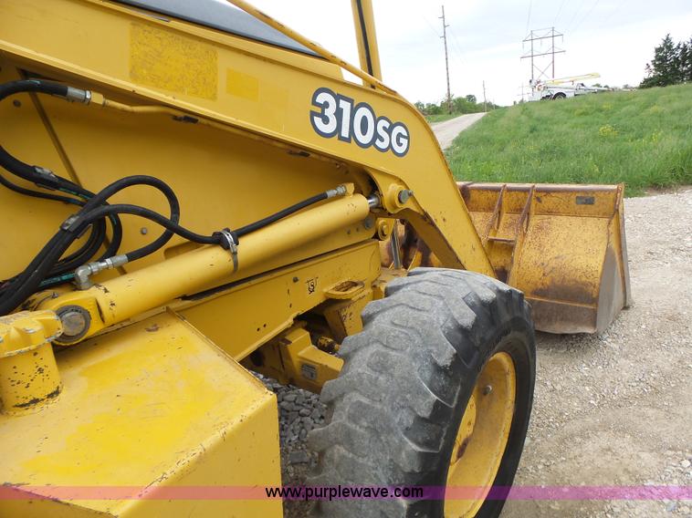 image for item L6054 2004 John Deere 310 SG backhoe