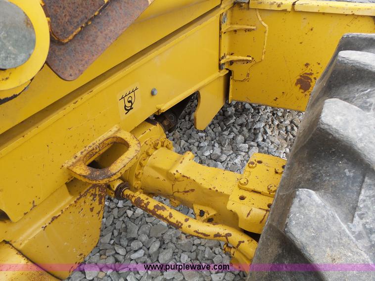 image for item L6054 2004 John Deere 310 SG backhoe