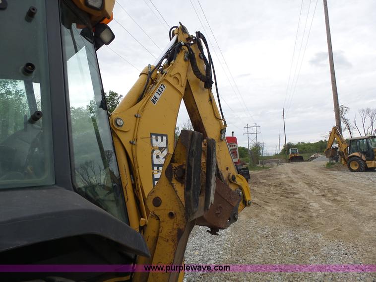 image for item L6054 2004 John Deere 310 SG backhoe