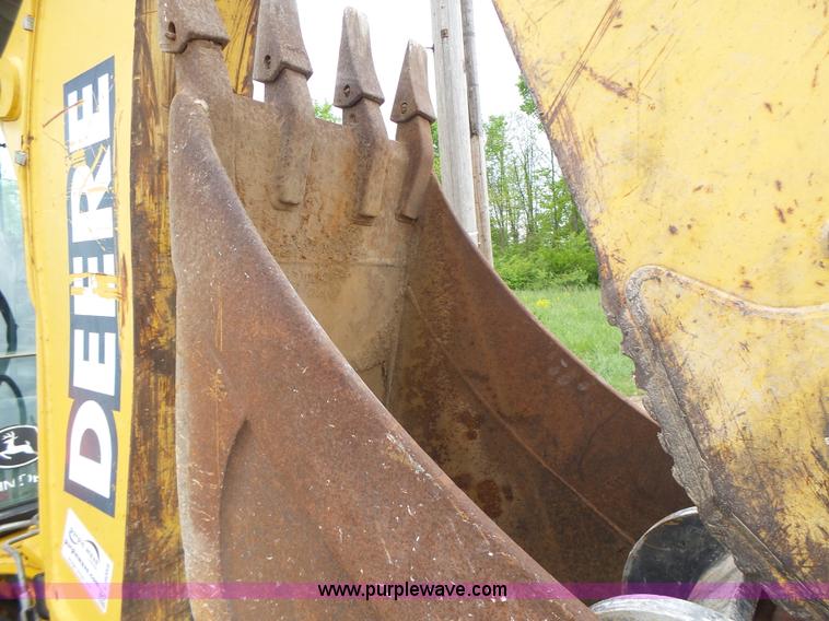 image for item L6054 2004 John Deere 310 SG backhoe