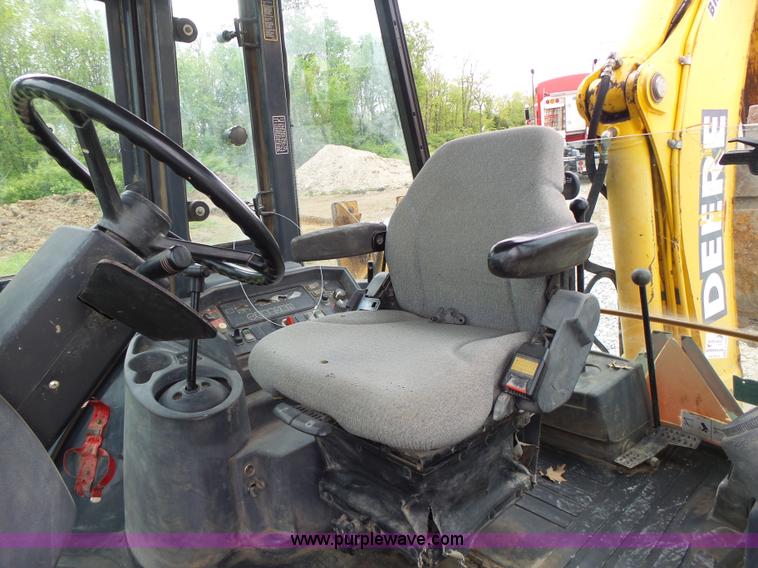 image for item L6054 2004 John Deere 310 SG backhoe