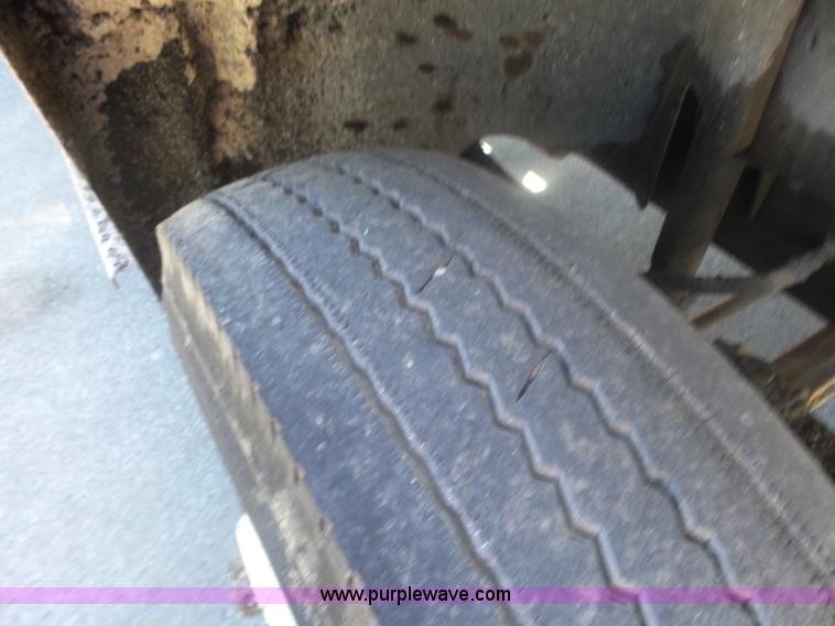 image for item L6332 1994 Freightliner FL70 oil distributor truck