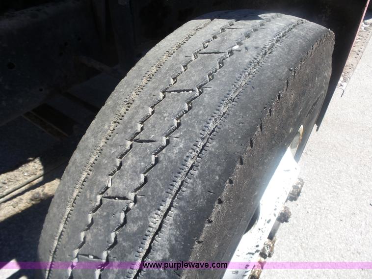 image for item L6332 1994 Freightliner FL70 oil distributor truck