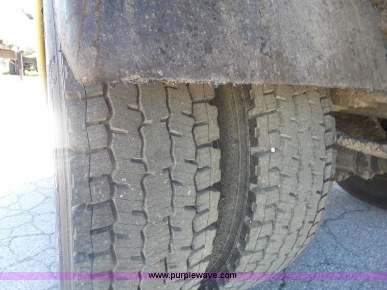 image for item L6332 1994 Freightliner FL70 oil distributor truck