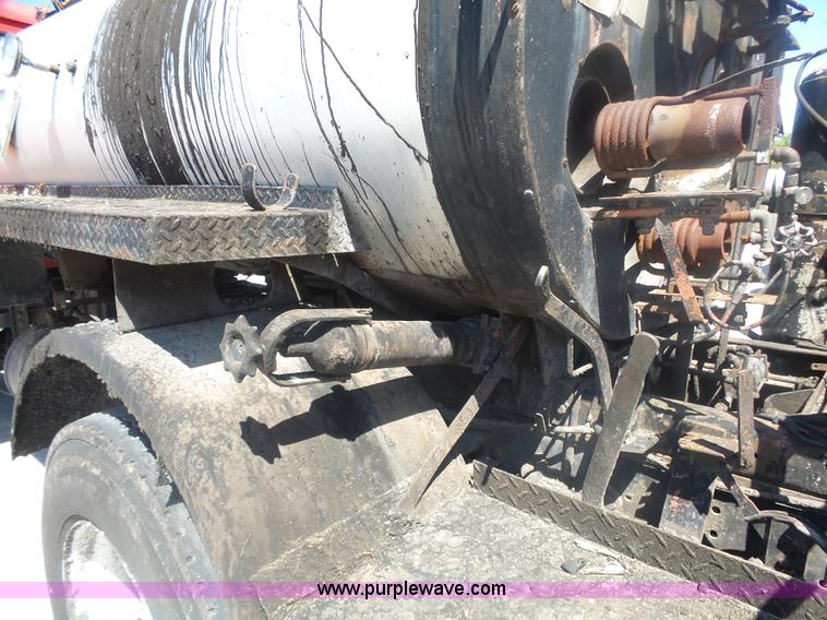 image for item L6332 1994 Freightliner FL70 oil distributor truck