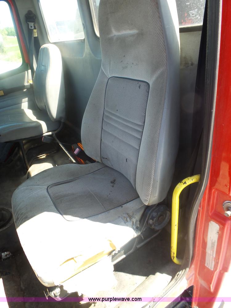 image for item L6332 1994 Freightliner FL70 oil distributor truck