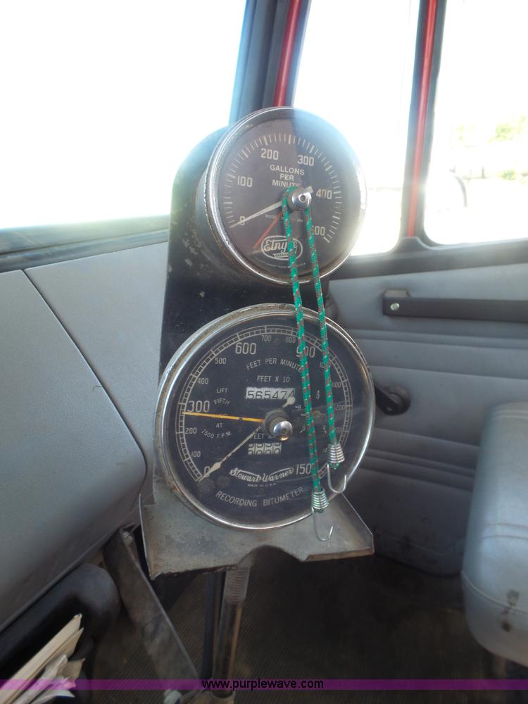 image for item L6332 1994 Freightliner FL70 oil distributor truck