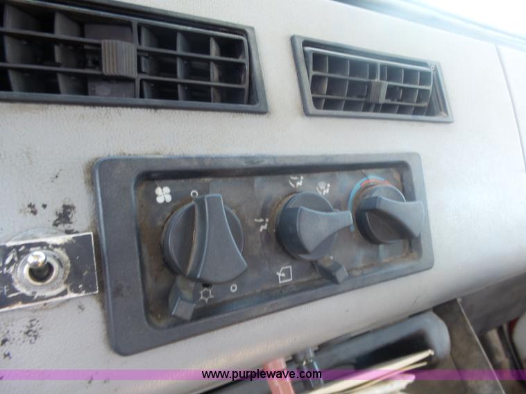 image for item L6332 1994 Freightliner FL70 oil distributor truck