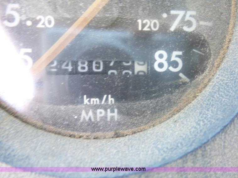 image for item L6332 1994 Freightliner FL70 oil distributor truck