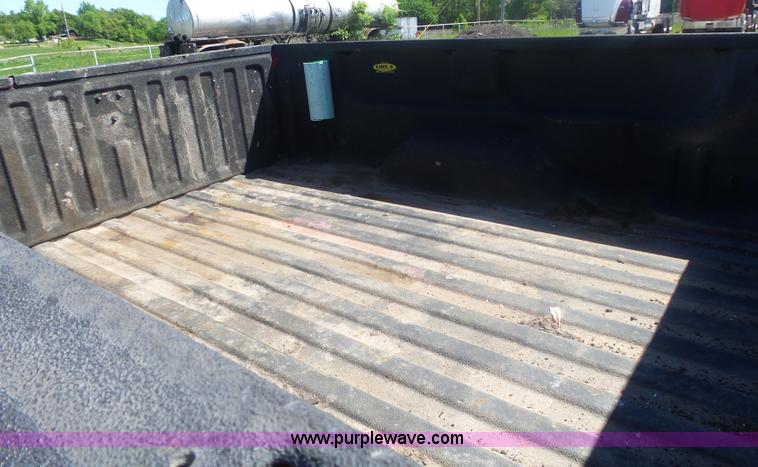 image for item L6333 2007 Chevrolet Silverado 2500HD Crew Cab pickup truck