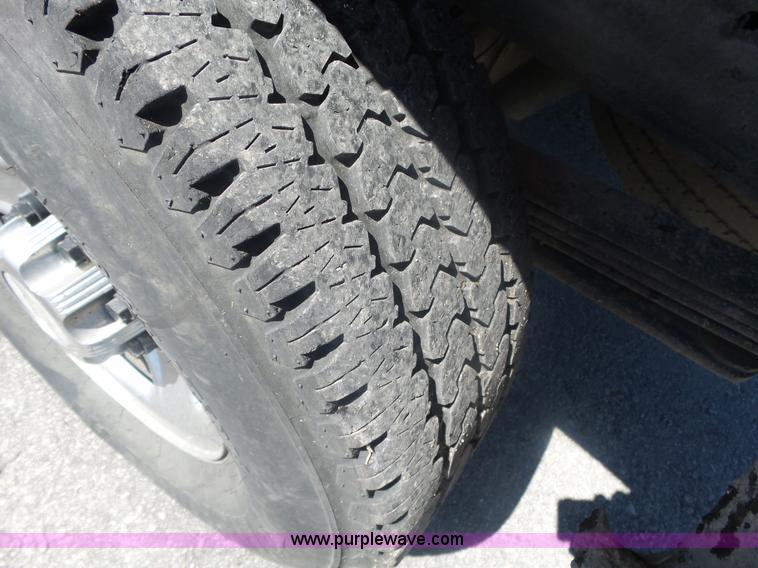 image for item L6333 2007 Chevrolet Silverado 2500HD Crew Cab pickup truck