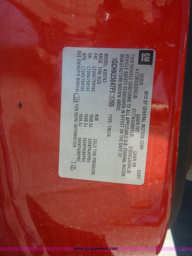 image for item L6333 2007 Chevrolet Silverado 2500HD Crew Cab pickup truck