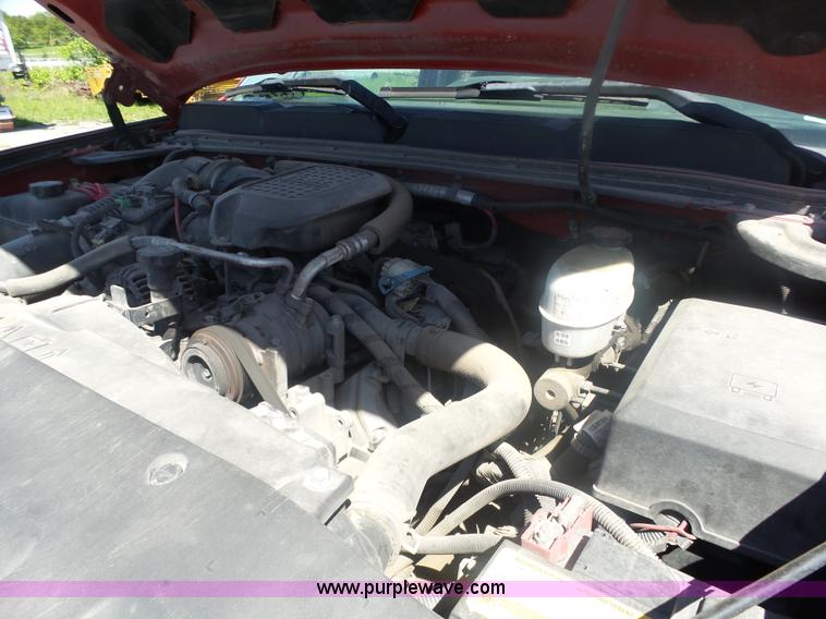 image for item L6333 2007 Chevrolet Silverado 2500HD Crew Cab pickup truck