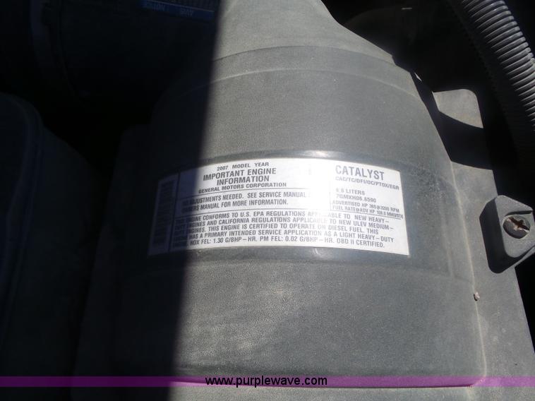 image for item L6333 2007 Chevrolet Silverado 2500HD Crew Cab pickup truck