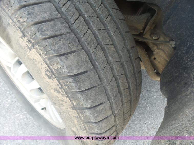 image for item L6335 2008 Chevrolet Silverado 2500HD Crew Cab pickup truck