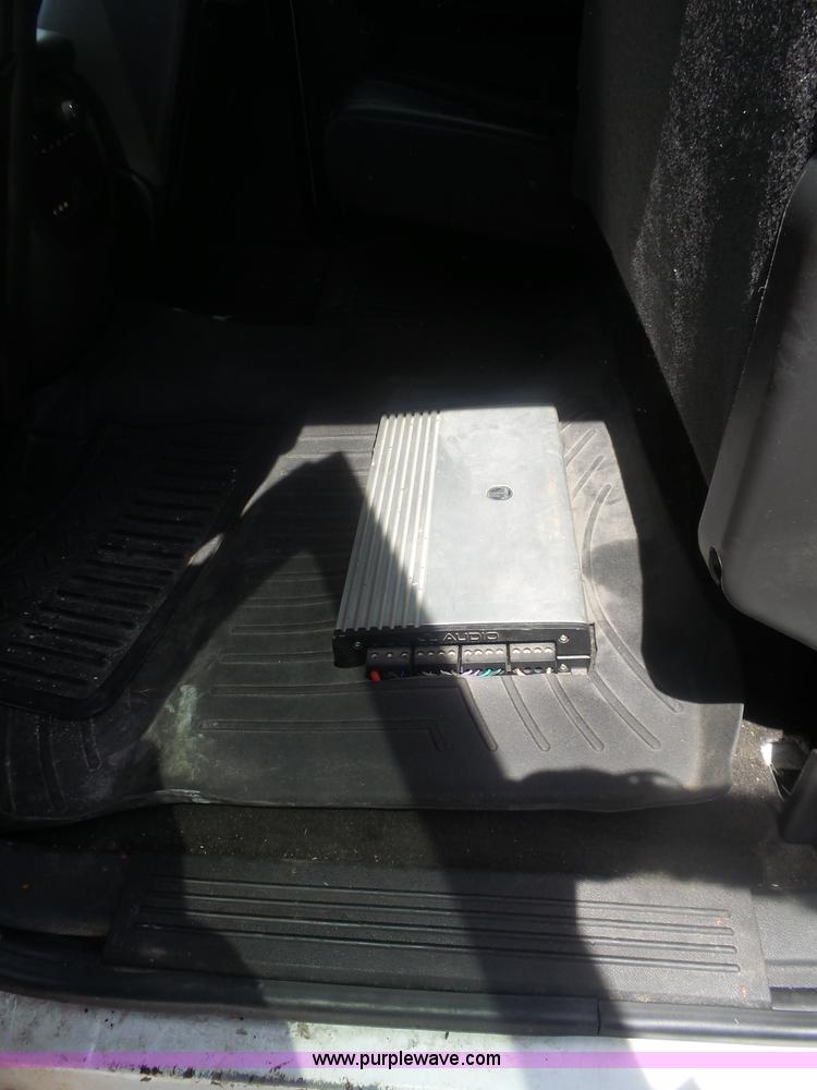 image for item L6335 2008 Chevrolet Silverado 2500HD Crew Cab pickup truck