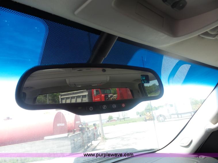 image for item L6335 2008 Chevrolet Silverado 2500HD Crew Cab pickup truck