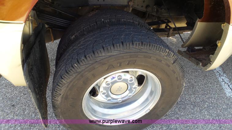 image for item L6551 2008 Ford F350 Super Duty King Ranch Crew Cab pickup truck